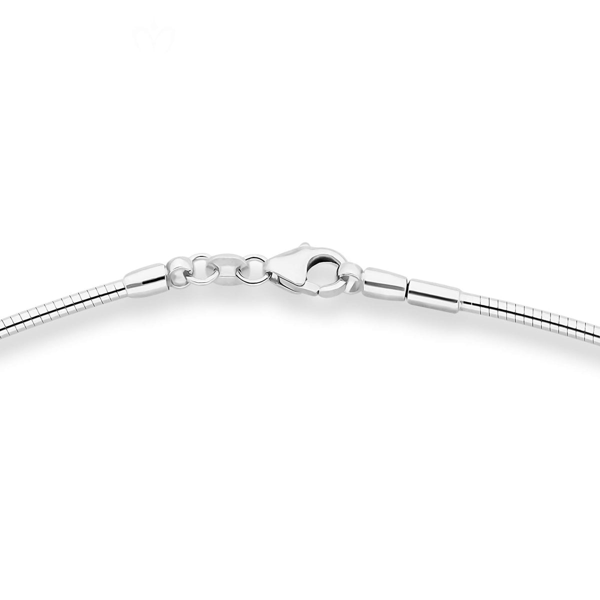 A closer look of our OMEGA CHAIN in white gold.
