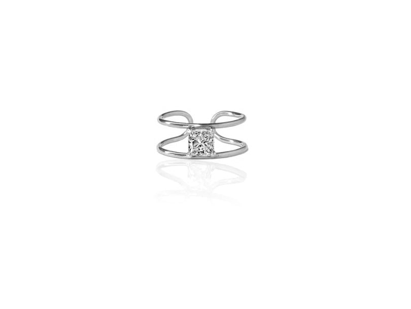 Double C engagement ring in 18k white gold Ring with princess cut diamond by Nayestones, Belgian Fine Jewelry.