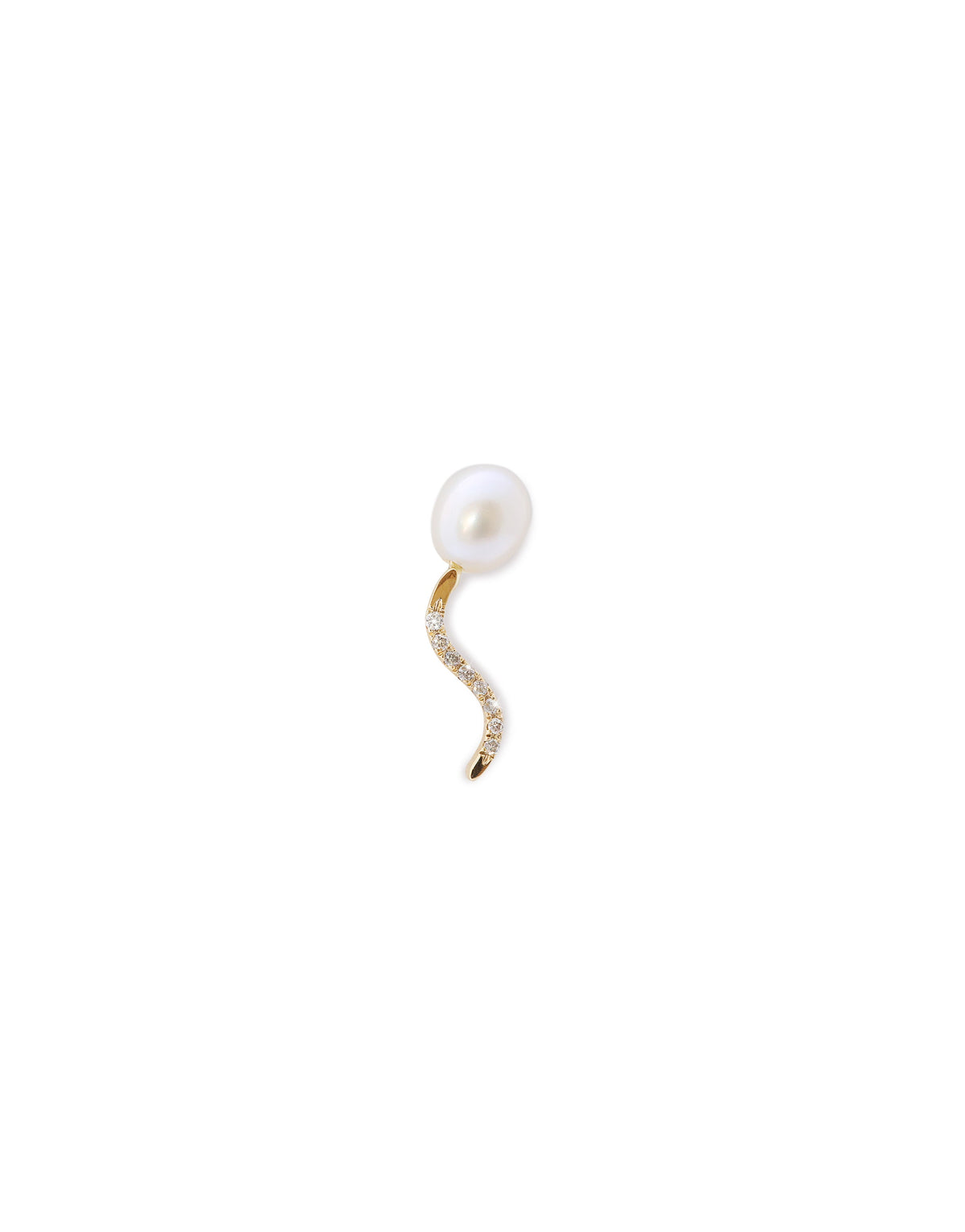 Path Of Life Lina earring in 18k yellow gold with a single pearl and pavé diamonds by Nayestone, Belgian Fine Jewelry.