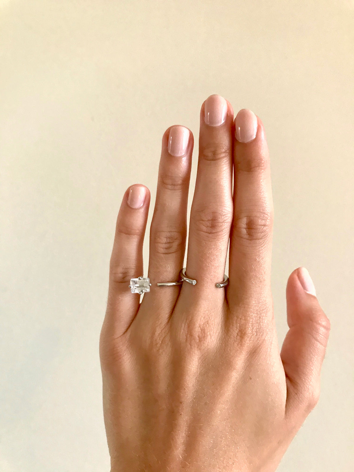 Octogone Ring in 9K white gold with an octagon cut white topaz by Nayestones, Belgian fine jewelry.