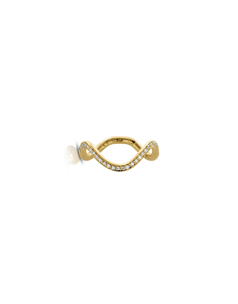 Petite Comète ring in 18k yellow gold with diamond pavé by Nayestones, Belgian fine jewelry. Nayestones