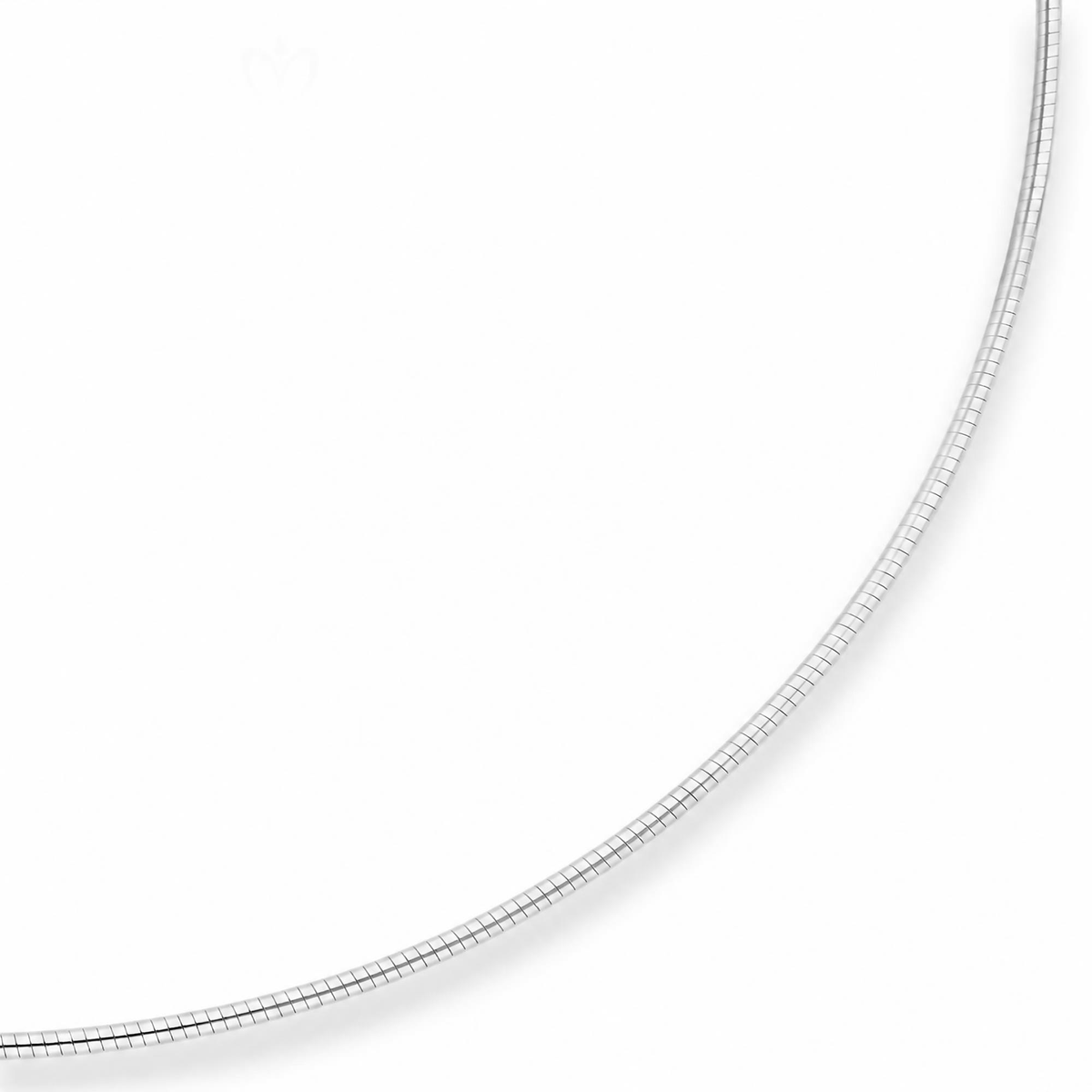 A close-up of our OMEGA CHAIN in white gold.