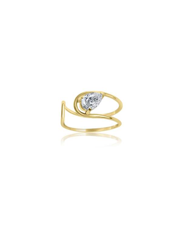 Double C Ring in 18K yellow gold with a pear-cut diamond by Nayestones, Belgian fine jewelry.  Nayestones