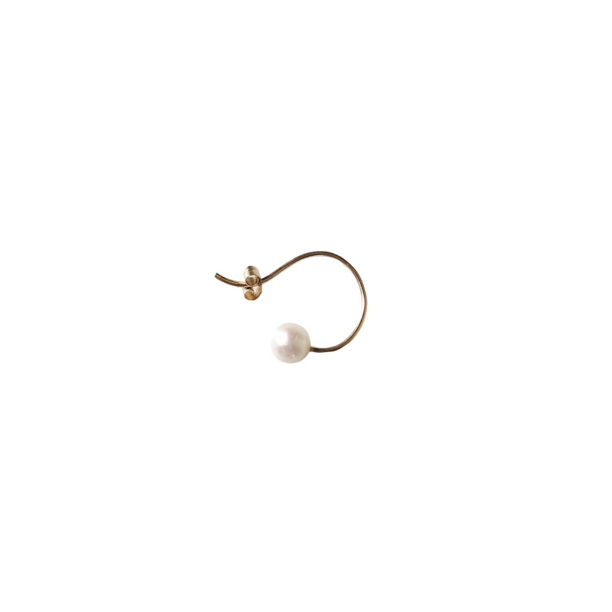 One Pearl Hoop Earring 9K yellow gold pearl by Nayestones, Belgian fine jewelry. 