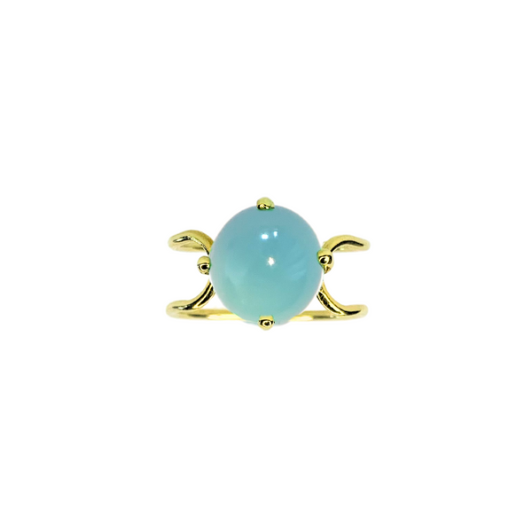 Double C Big Cabochon Ring in 14k yellow gold with a round cut Chalcedony stone by Nayestones, Belgian Fine Jewelry.  Nayestones