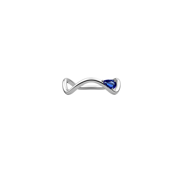 White gold ring with a blue tanzanite Nayestones