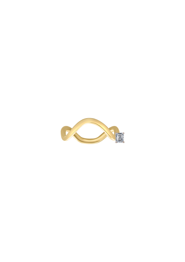 Petite Comète ring in 18k yellow gold with a baguette cut 0.25 carats diamond by Nayestones, Belgian fine jewelry. Nayestones