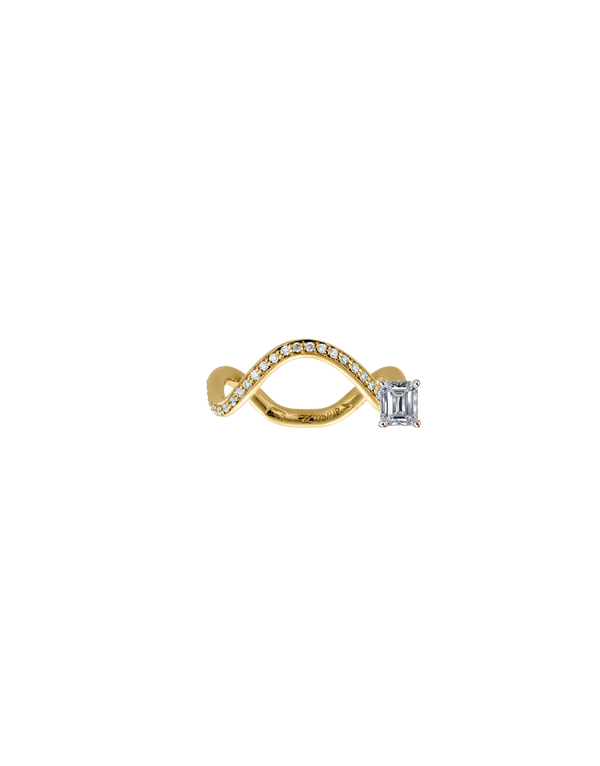 Petite comete engagement ring in 18k yellow gold and a 0.25 carats baguette diamond and pavé diamond by Nayestones, Belgian creative jewelry.  Nayestones