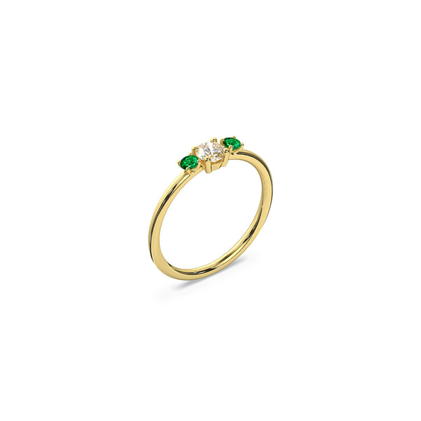 emerald and diamond 18K yellow recycled gold trilogy wedding band - 0.25 carat center stone and two 0.068 carat side stones. Nayestones Contemporary Fine Jewellery made in Antwerp