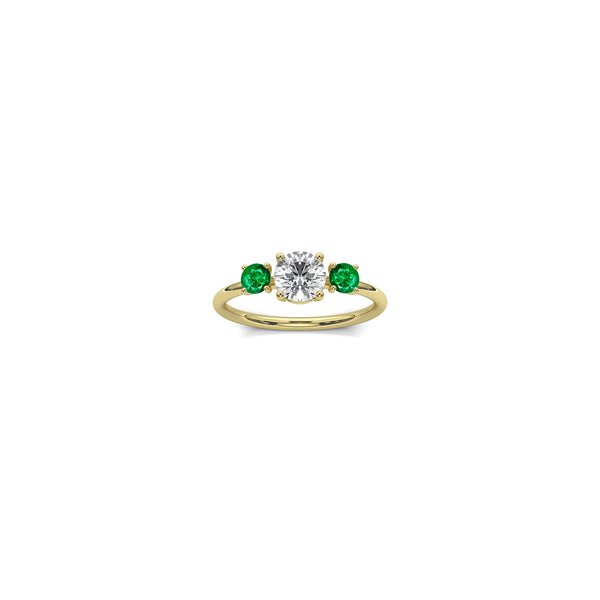 emerald and diamond 18K yellow recycled gold trilogy wedding band - 0.75 carat center stone and two 0.18 carat side stones. Nayestones Contemporary Fine Jewellery made in Antwerp