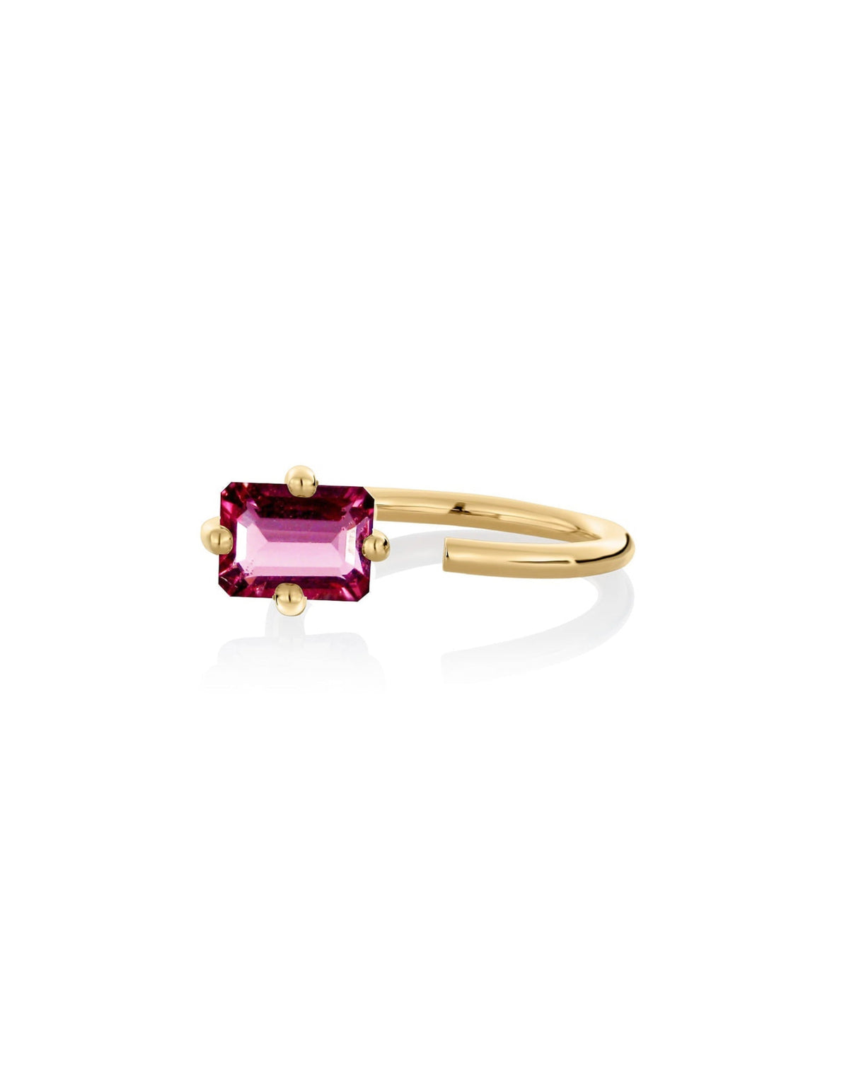 Signature Octogone engagement ring in 9k yellow gold with an octagon-cut rhodolite by Nayestones, Belgian Fine Jewelry.