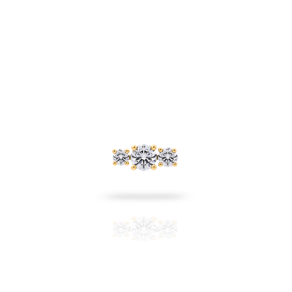 Trilogy earring in 18K yellow gold with a 0.50 carat center diamond stone and two smaller diamonds on the sides, on a white background. By Nayestones, Belgian fine jewelry brand. Nayestones