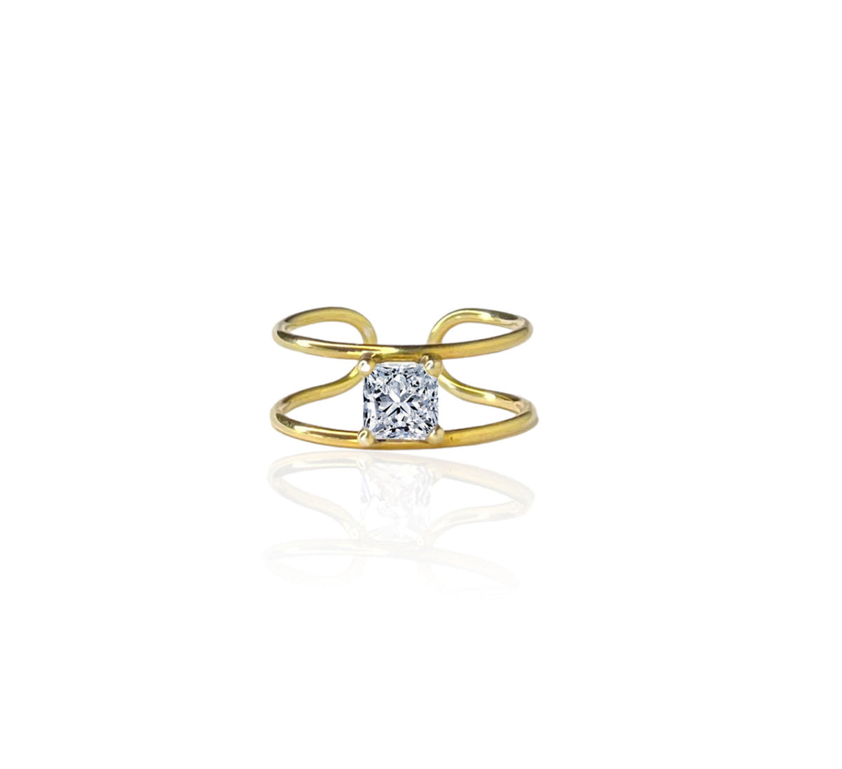 Double C engagement ring in 18k yellow gold Ring with princess cut diamond by Nayestones, Belgian Fine Jewelry.