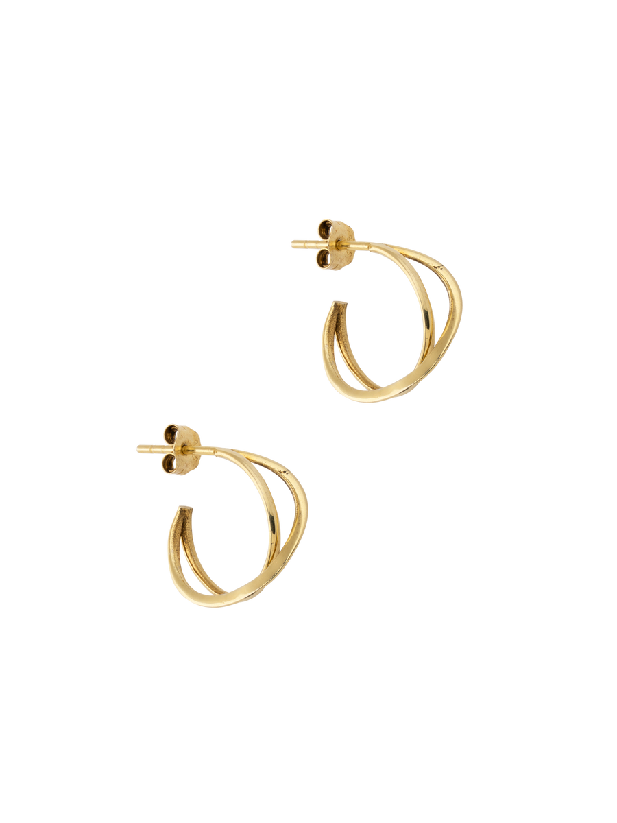 Sustainable 14K or 18K Gold Earring with 1.4cm diameter and butterfly closure, sold individually. Versatile design suitable for wearing as a pair or a mono earring