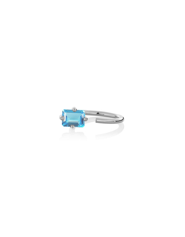 Octogone Ring in 9K white gold with an octagon cut swiss blue topaz by Nayestones, Belgian fine jewelry.  Nayestones