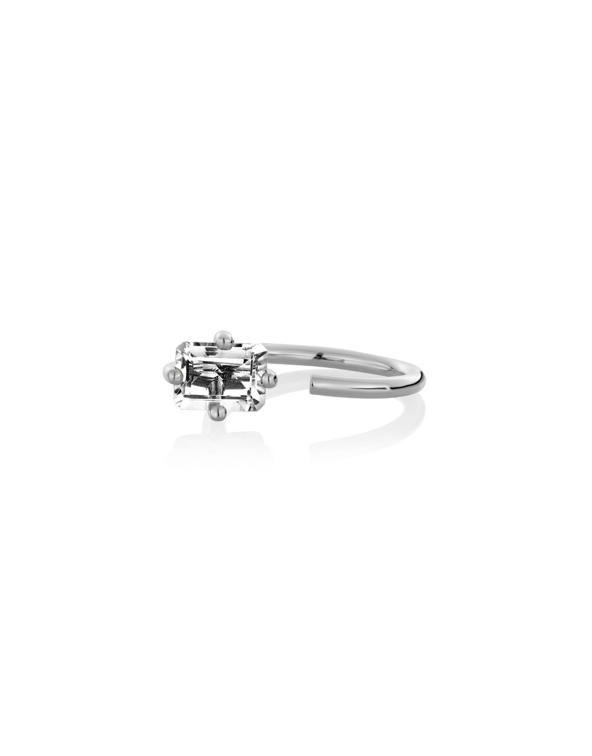 Octogone Ring in 9K white gold with an octagon cut white topaz by Nayestones, Belgian fine jewelry. 