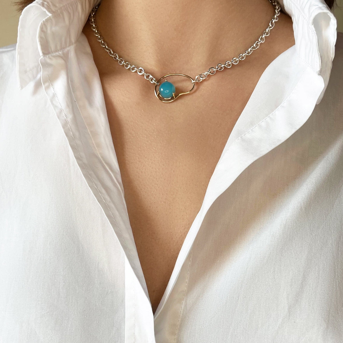 Neon Big Necklace in 9K yellow gold and 925 silver chain by Nayestones, Belgian fine jewelry.