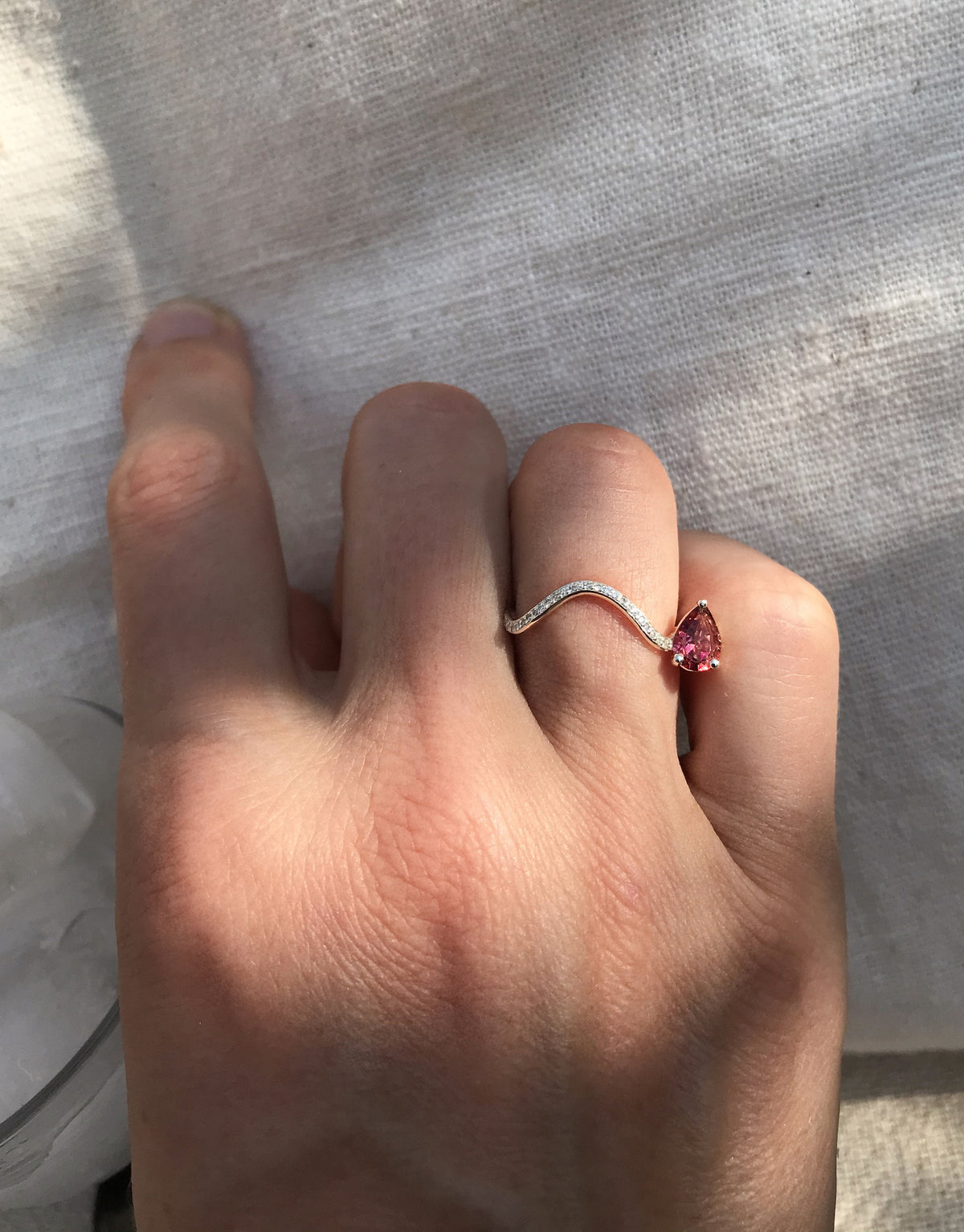 alternative engagement ring petite comete 18k recycled gold - pink tourmaline pear cut - Nayestones